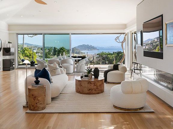 4th image of 4 Warrens Way