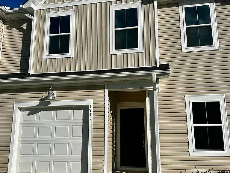 1745 Hunting Harris Ct SW — Photo 1