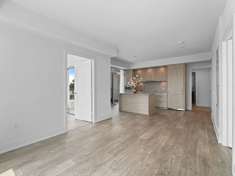 858 Dupont St #304 — Photo 21