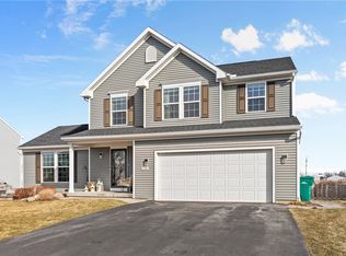 5938 Kennebec Ct, Farmington, NY 14425