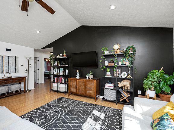 5th image of 177 Oliver Dr