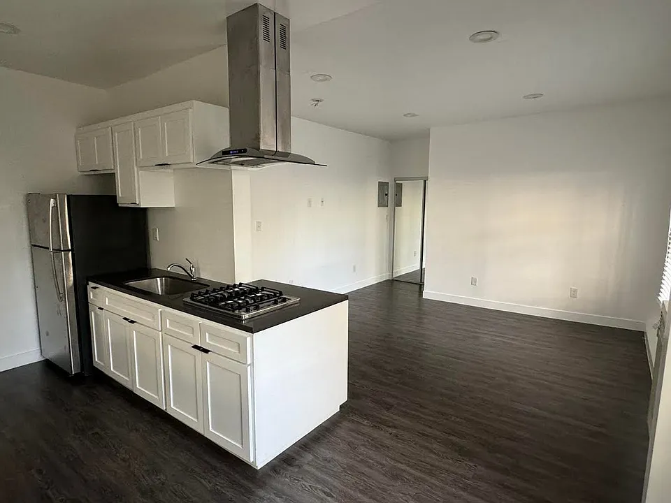 318 S Commonwealth Ave