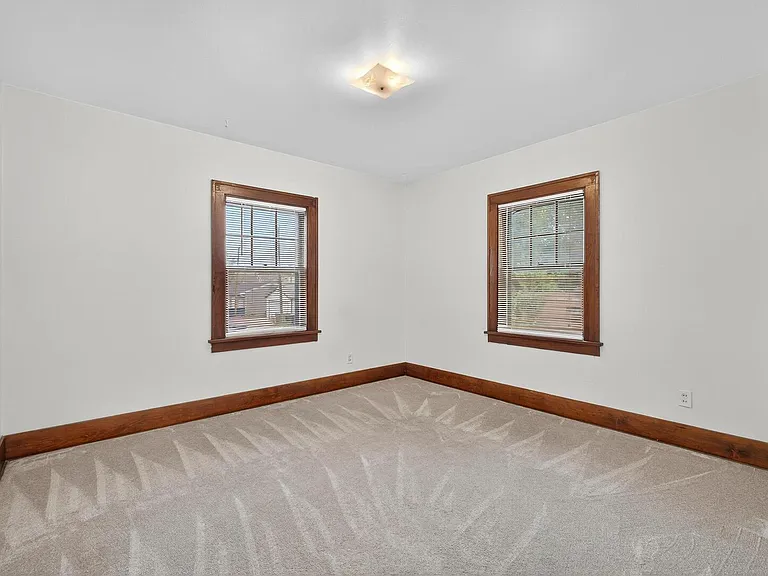 318 W Columbia Ave #0 — Photo 17