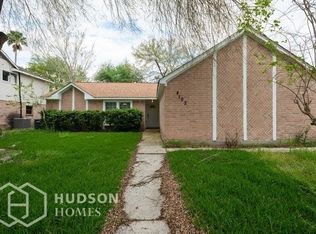 4102 Stonehenge Trl, Houston, TX 77066