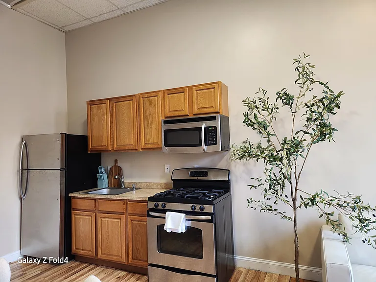 124 Washington St #302 — Photo 2