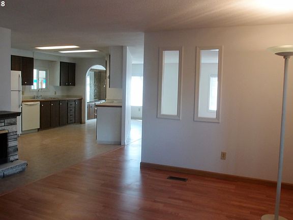 2nd image of 11316 NE 28th St Unit 26