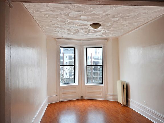 2nd image of 477 Park Pl APT 4R