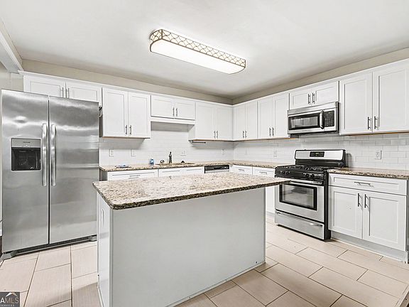 5th image of 1307 Richard Rd