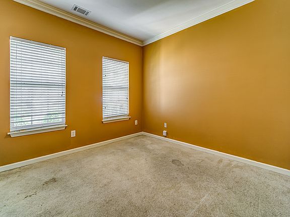 5th image of 552 Creek Valley Ct