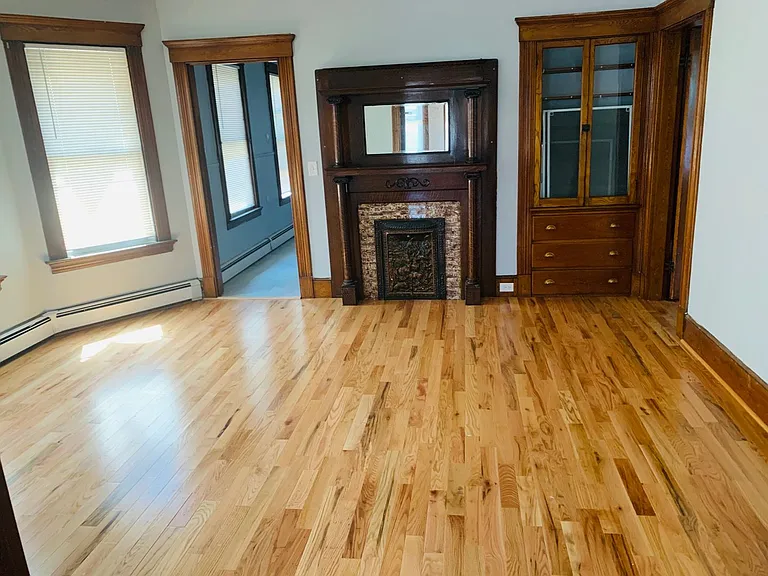 210 Blatchley — Photo 16