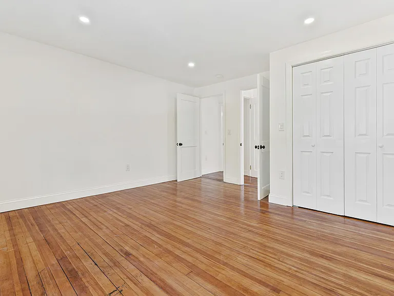 300 Bruce Park Ave #2 — Photo 13