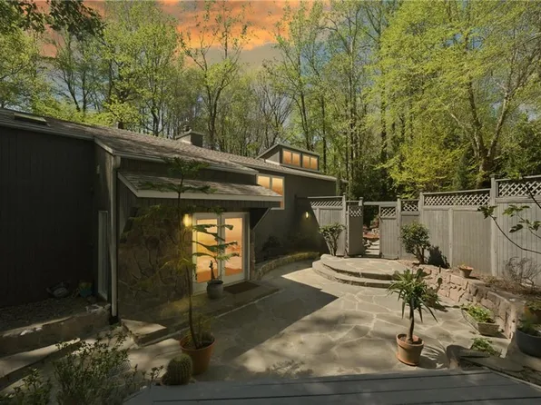 109 Holdsworth Rd, Williamsburg, VA 23185