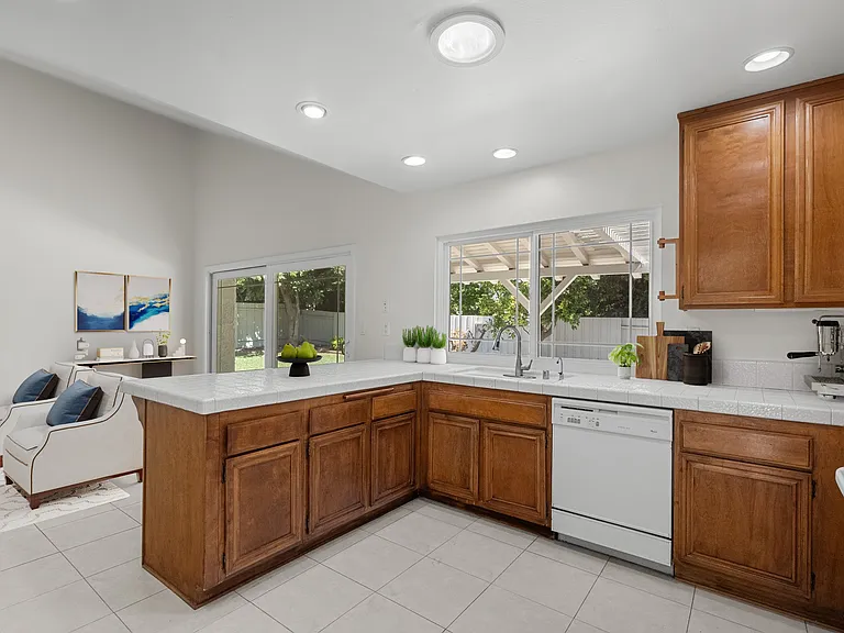 248 Cedar Heights Dr — Photo 5