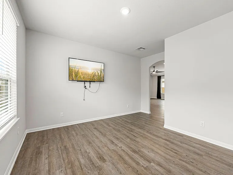 11323 Cora Ln — Photo 30