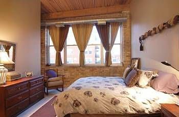 4th image of 2333 W Saint Paul Ave APT 332