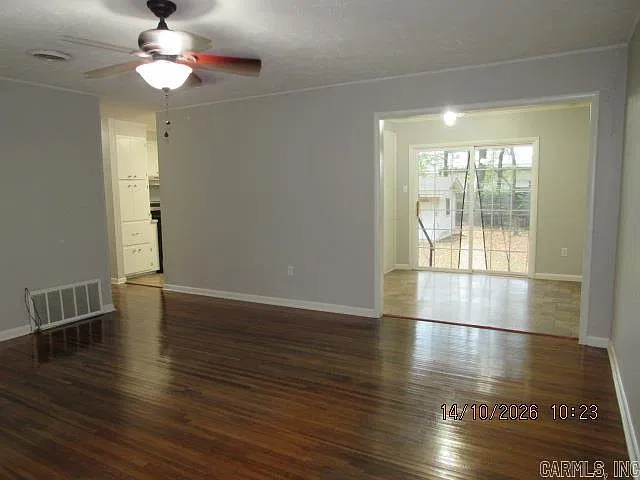 3 bed, 2.0 bath, 1270 sqft, $1,350 — Photo 3