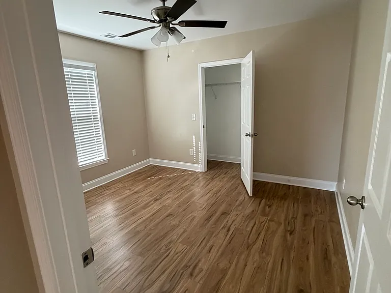 1010 N 2nd Ave NW — Photo 15