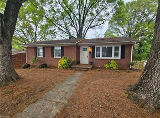 1107 Oak Grove Rd, Winston Salem, NC 27103