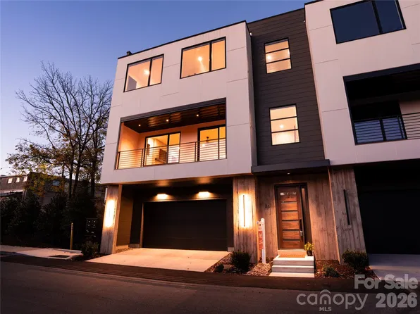 36 S Johnson St, Brevard, NC 28712