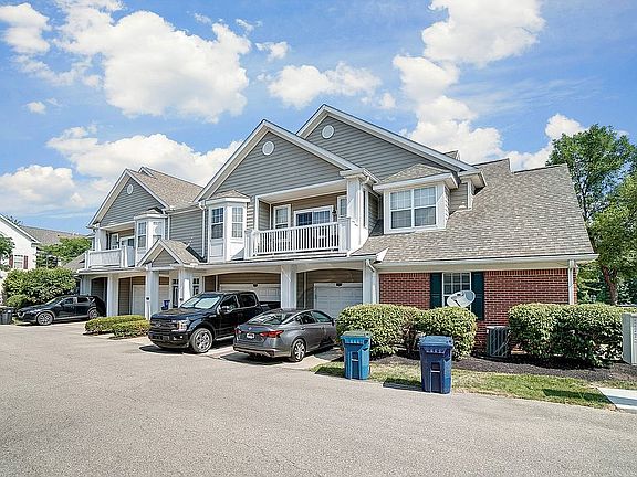 3rd image of 7557 Mansion Cir APT F