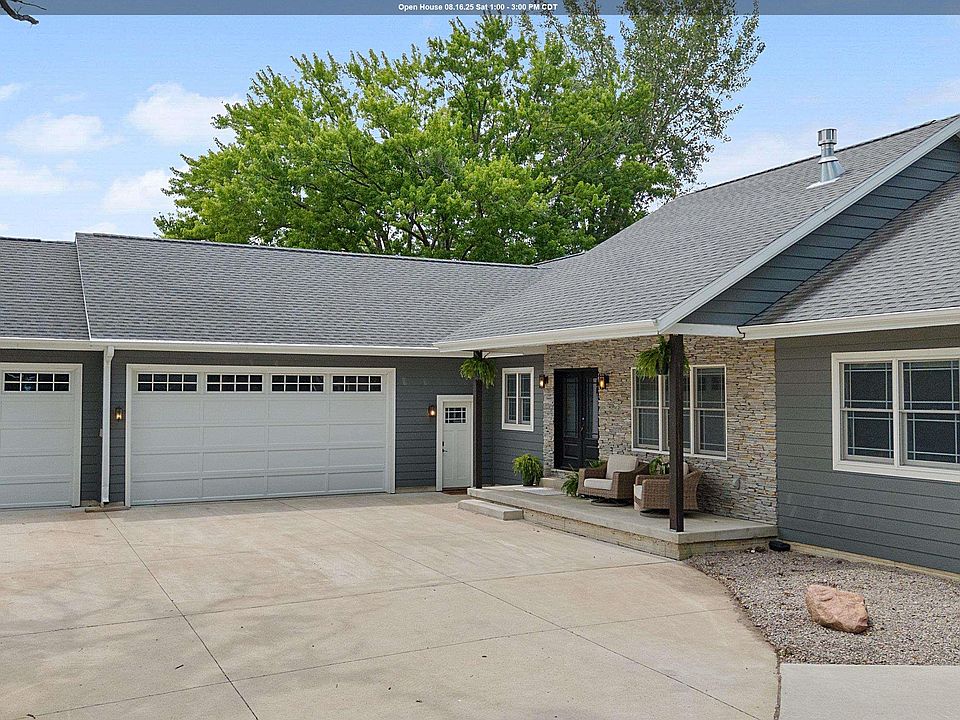 1st image of 21 Timberlane Dr