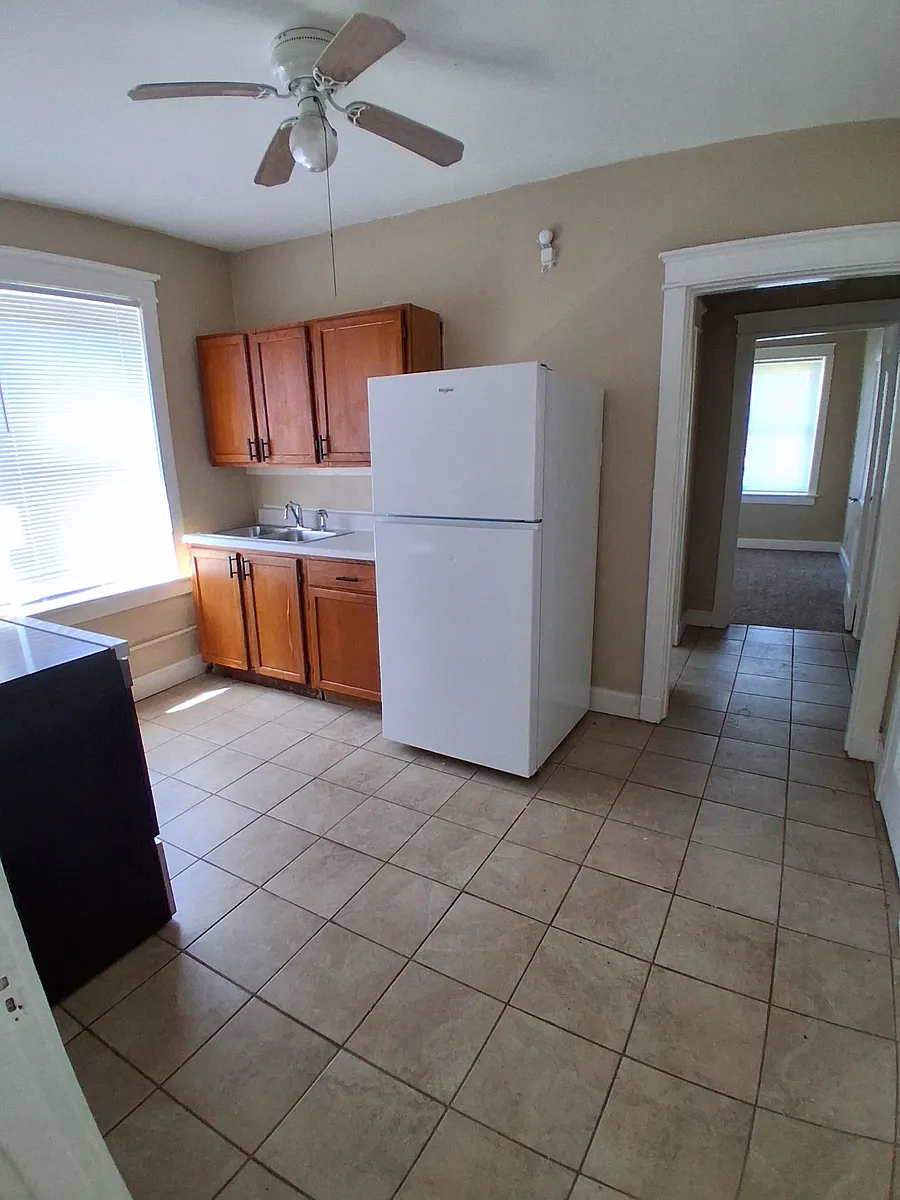 Building Photo - 5123-5125 Greer Ave #2