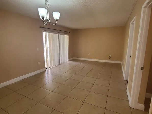 1543 Lake Crystal Drive #H, West Palm Beach, FL 33411