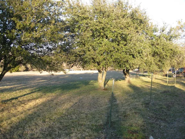 4 Cold Springs Rd, Van Alstyne, TX 75495