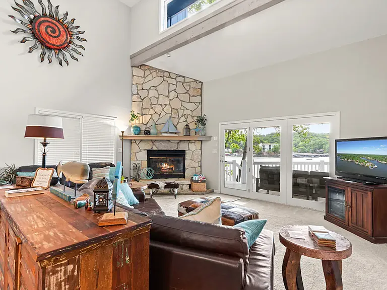38 Downing View Ln — Photo 2