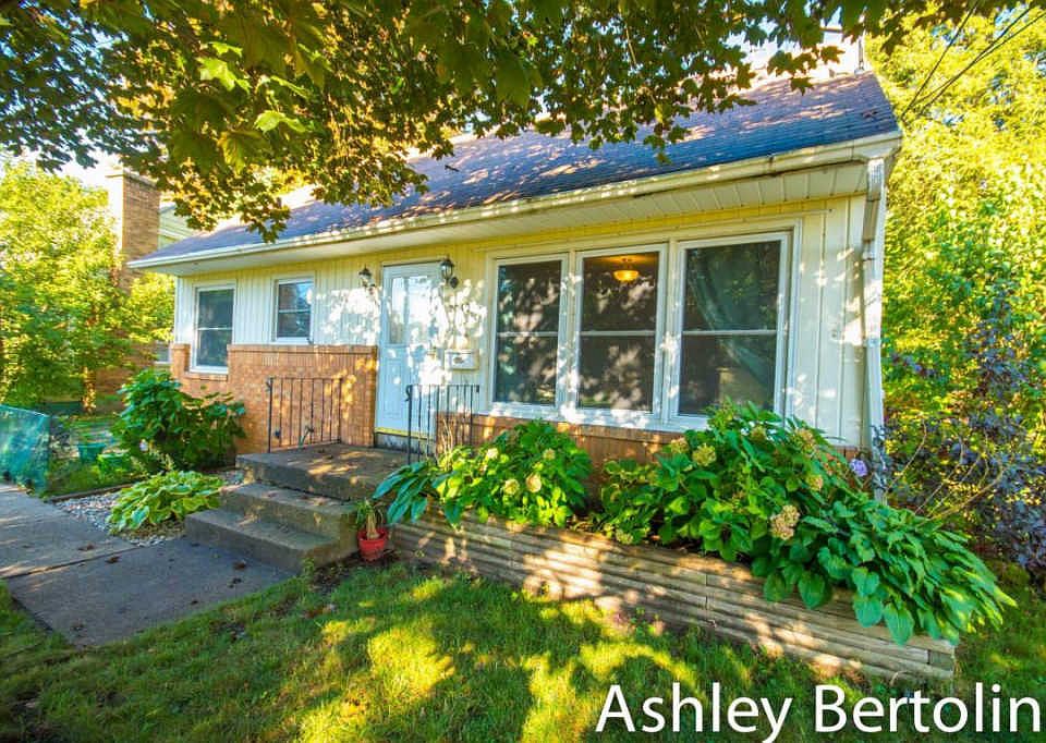 1st image of 2049 Janes Ave NE