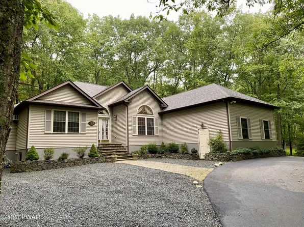 109 Lakewood Dr, Milford, PA 18337