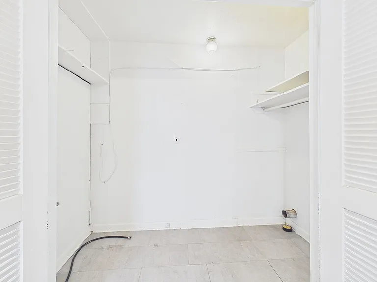 4308 S Jackson St — Photo 16