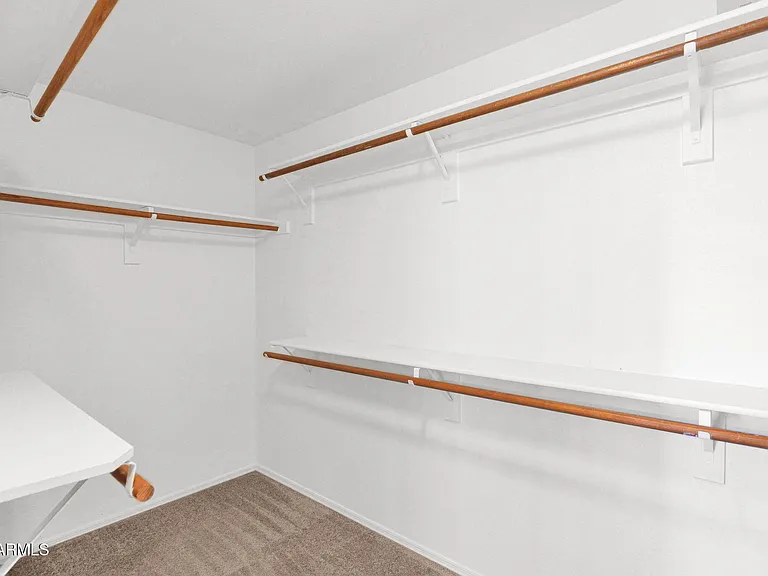 3415 E Menadota Dr — Photo 24