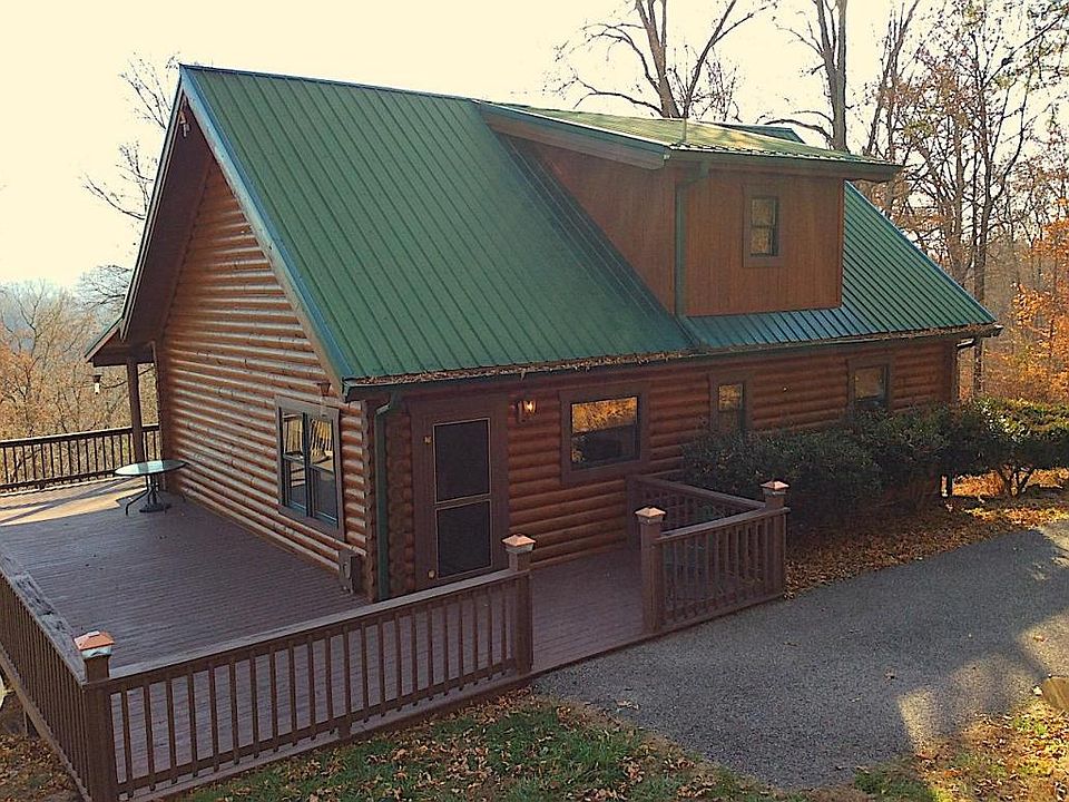 1st image of 330 Lakeview Dr