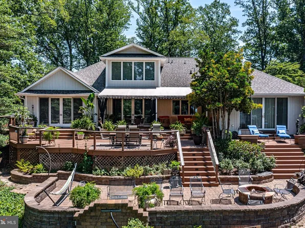 100 Ferry Point Rd, Burgess, VA 22432