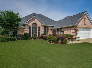 533 Abbey Ct, Grand Prairie, TX 75052