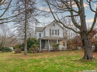 235 Cemetery Rd, East Marion, NY 11939