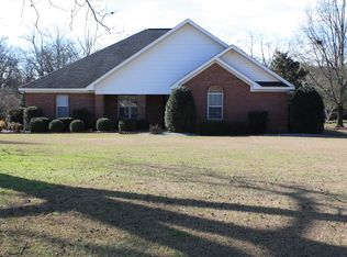 36 Hedge Row Dr, Byron, GA 31008