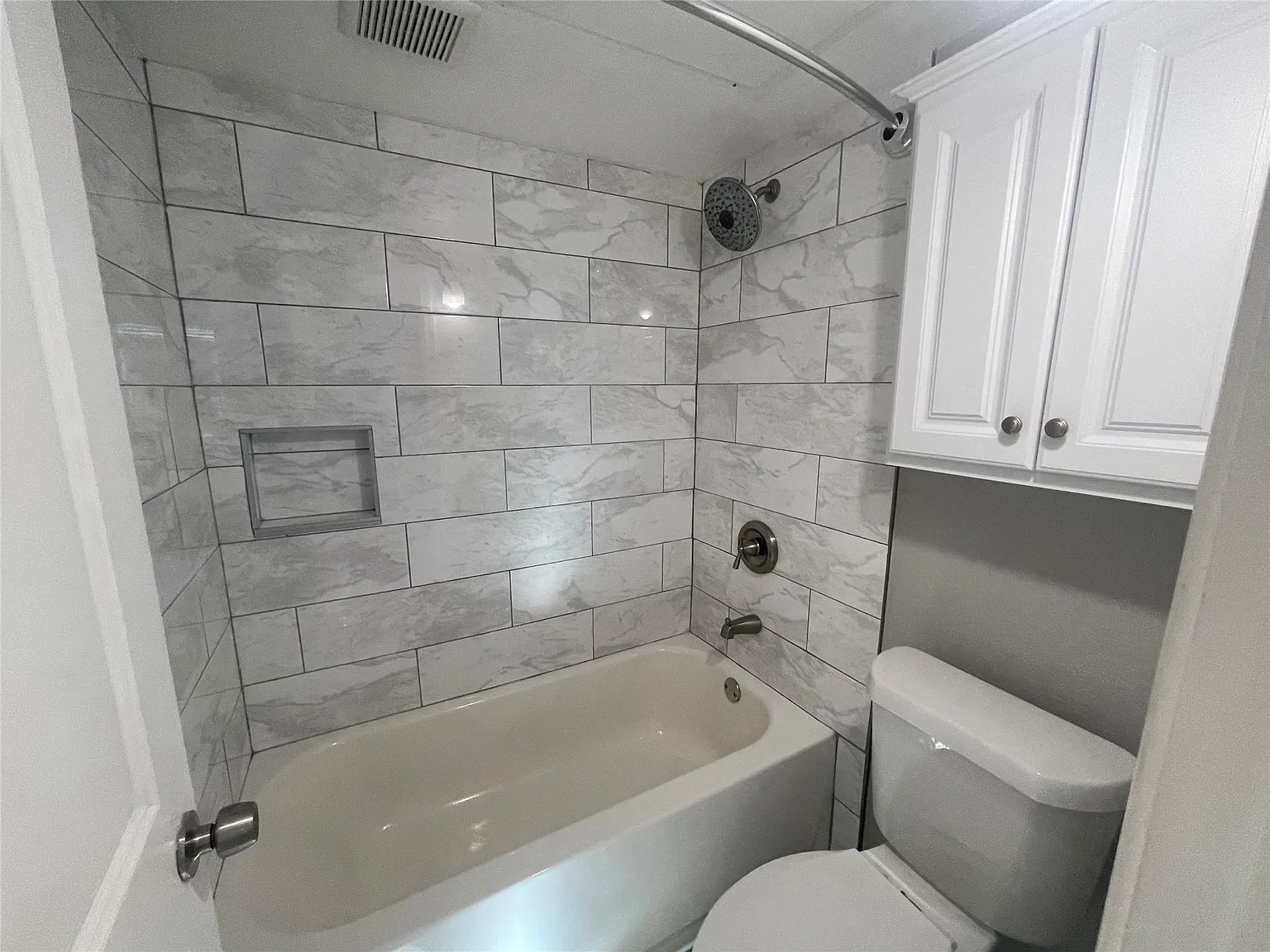1 bed, 1.0 bath, 612 sqft, $900 — Photo 4