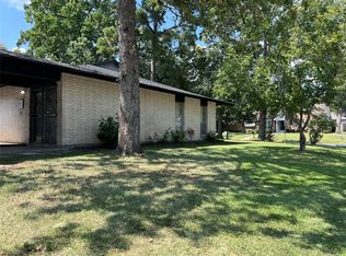 401 Oakhill Dr, Conroe, TX 77304