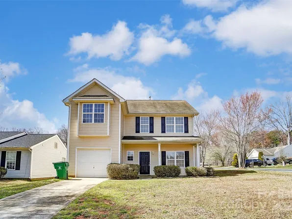 8247 Pozzi Rd, Charlotte, NC 28216