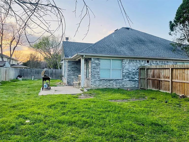 20803 Lavenderwood Dr — Photo 12