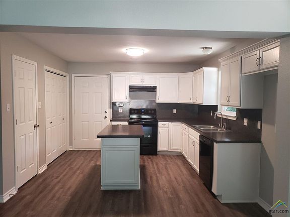 4th image of 1435 N Palace Ave