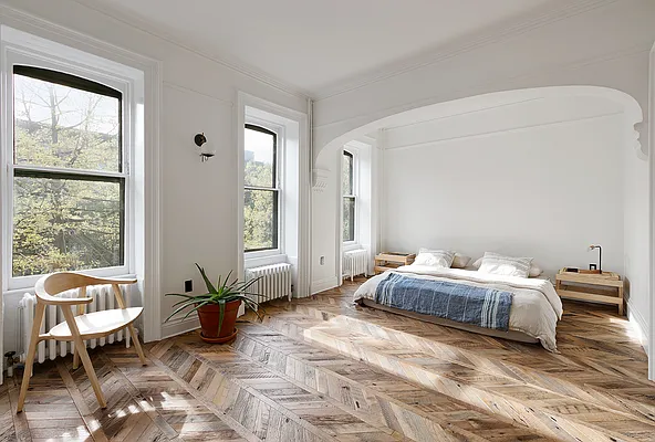 Rented by Compass | media 24