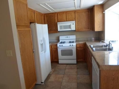 4th image of 9509 Swan Bay Dr