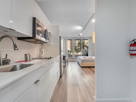 4th image of 19201 Collins Ave #124