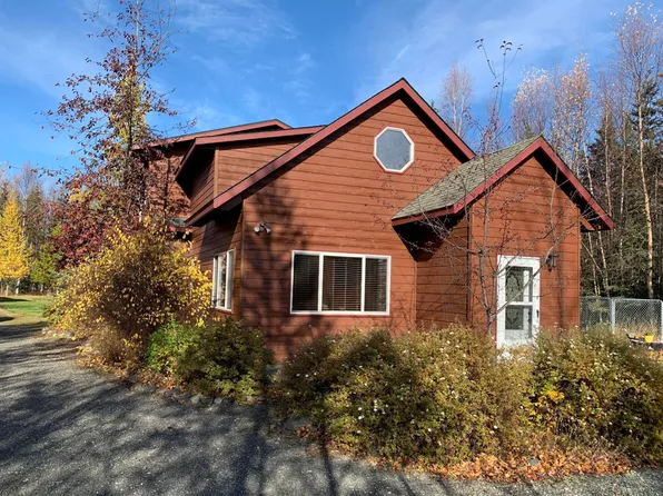 1015 E Hanna Cir, Wasilla, AK 99654