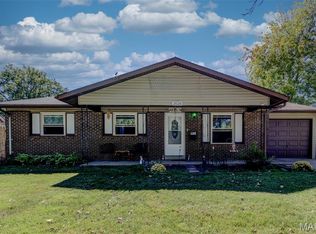 2028 Hungerford Dr, Florissant, MO 63031
