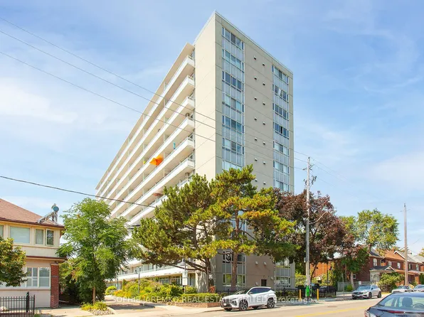 580 Christie St #603, Toronto, ON M6G 3E3