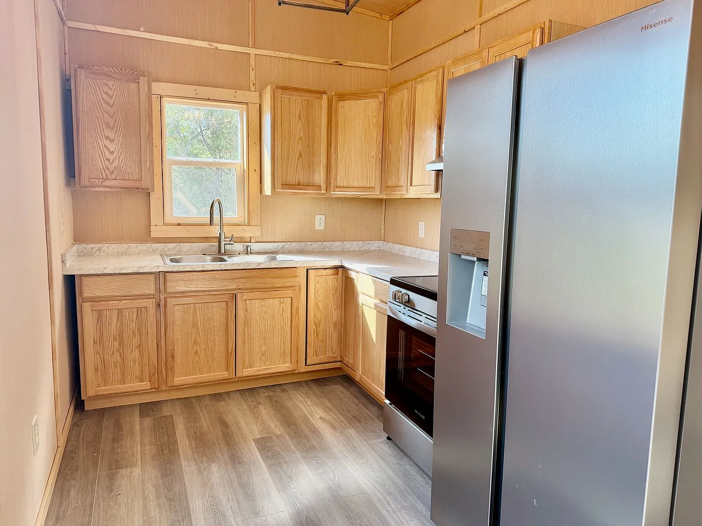 Brand New Charming 2-1 On Fw Side Of Granbury — Photo 4